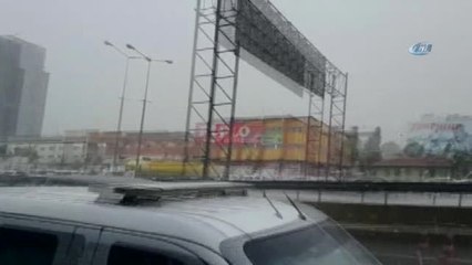 İstanbul'da Sağanak Yağış Sürprizi