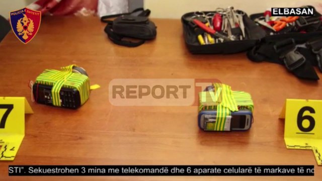 Report TV - Elbasan,sekuestrohen 3 mina me telekomandë,arrestohen 2 persona
