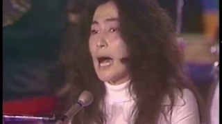 Yoko Ono 