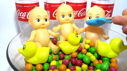 Nursery rhymes Learn Colors Baby Doll Bath Time M&Ms Chocolate Shower For Kid Children