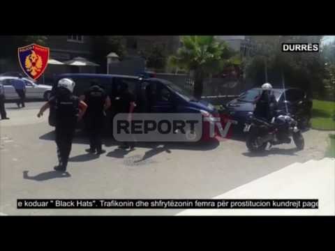 Report TV - Durrës, po trafikonin 2 vajza për prostitucion në Itali, 3 në pranga