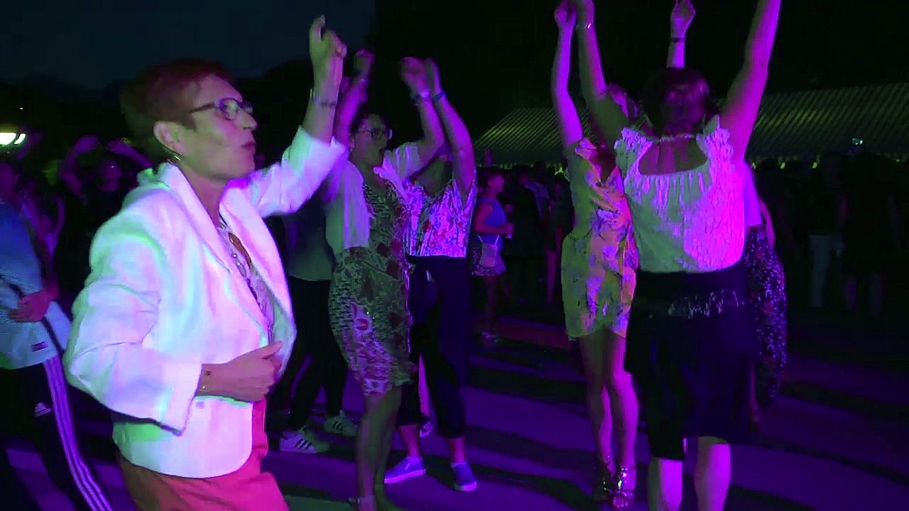 Hautes-Alpes : un bal des pompiers enflammé à Gap