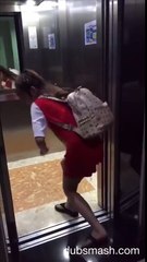 Nữ sinh xinh xắn vừa đi thang máy vừa nhảy-HD