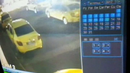 Taksilere girdi paraları alıp uzaklaştı...