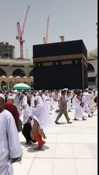 Metin Demirtas. Umre 2017. Kabe'de dua ederken. Kabede nasil dua edilir. Rabbena dualari. Kabeyi tavaf ederken yapilacak dualar. Tavaf esnasinda dua etmek. Matafda nasil dua edilir. Kabede dua nasil yapilmali. Dua etmek. Dua in the Masjid Al Haram