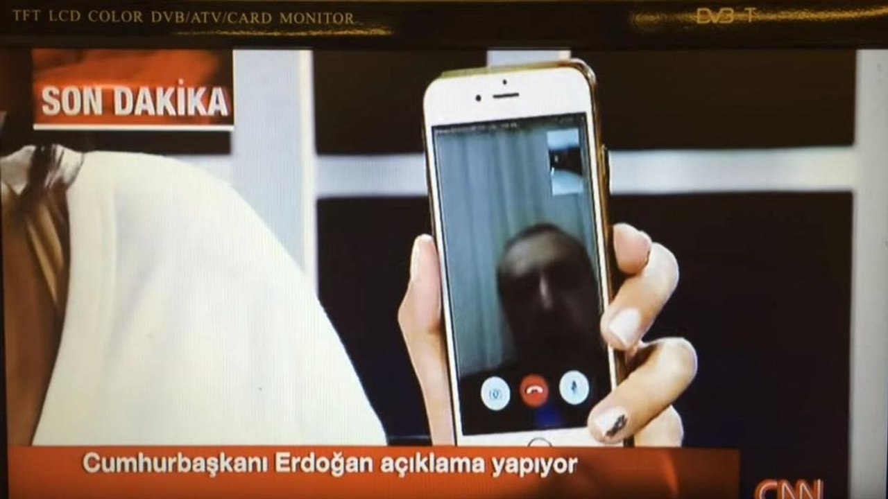 Putschversuch: Wie kam Erdoğan ans Telefon?