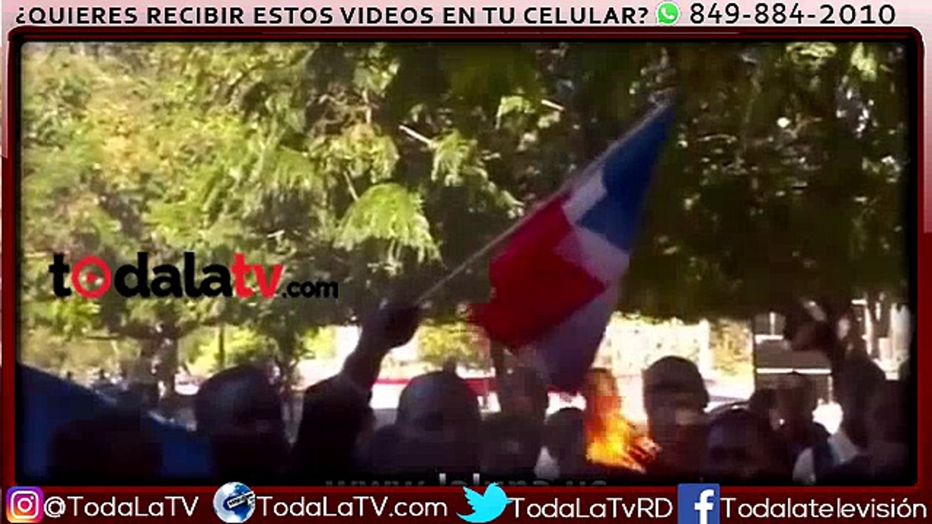 Haitianos queman la Bandera Dominicana-Video