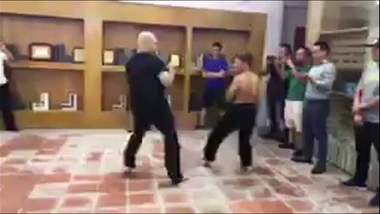 Màn giao đấu của võ sư Pierre và Bảo Châu