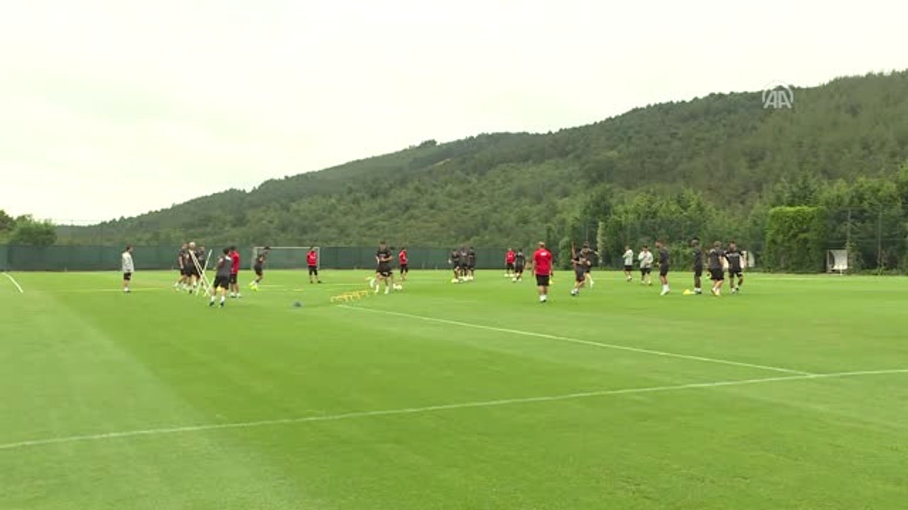 Beşiktaş Yeni Sezon Hazırlıklarını Sürdürdü - Istanbul