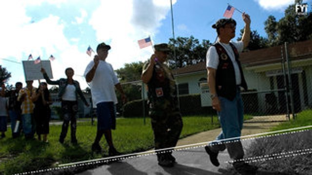 Veteranos imigrantes são deportados nos Estados Unidos