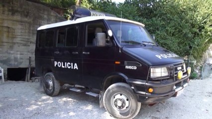 Ora News - Mbi 17.2 ton kanabis në dy operacione, mes 12 të arrestuarve 2 policë