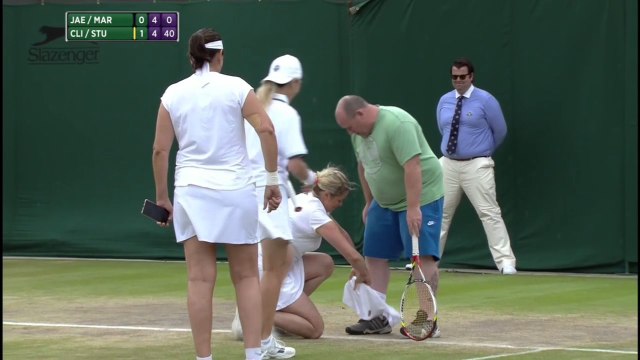 Kim Clijsters donne prête sa tenue à un spectateur !