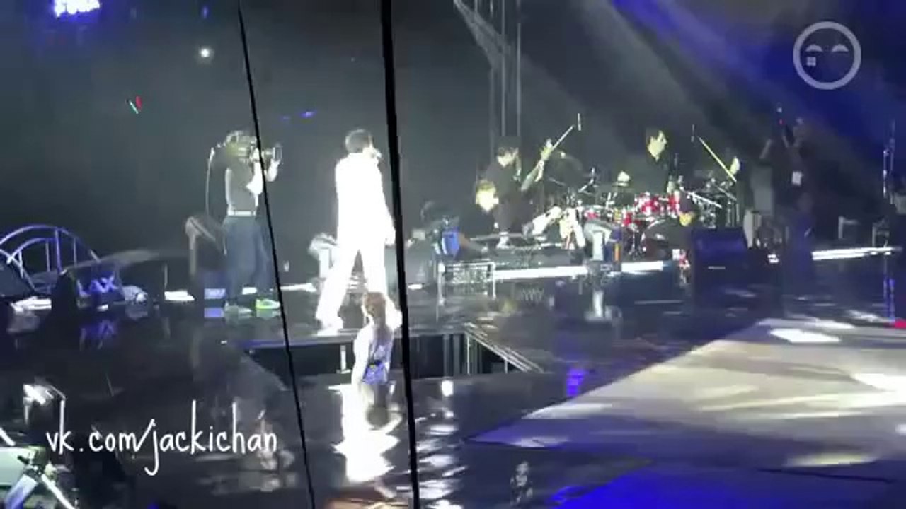 Jackie Chan & Kim Hi-Sun -- Endless Love (live)