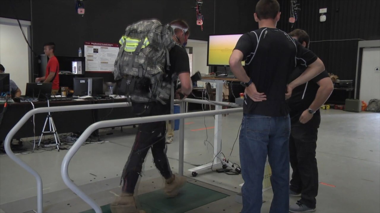 This Exoskeleton Will Make Soldiers Into Superheroes