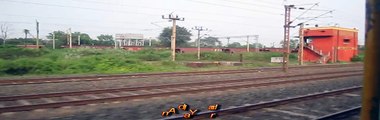 HWH WDM-3A overtaking MGS WAP-4 at Andal Junction