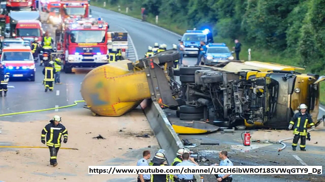 Lkw-Fahrer muss nach Unfall mit vier Toten ins Gefängnis