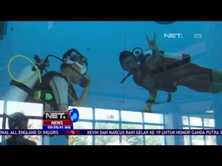 Sensasi Scuba Diving Sambil Berfoto di Kolam Renang Hotel - NET24