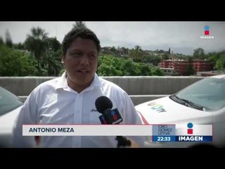 Download Video: ¡Caos en el Paso Exprés de Cuernavaca! Autos se saltan la barda | Noticias con Ciro Gómez Leyva