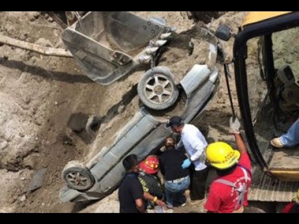 Cómo murieron las personas que cayeron al socavón de Cuernavaca | Noticias con Ciro