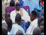 Youssou Ndour chante Serigne Fallou devant toute la famille de...