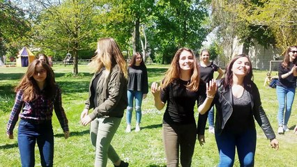 Le Lycée Clémence Royer au château de Chinon - La vie est belle (chorégraphie)
