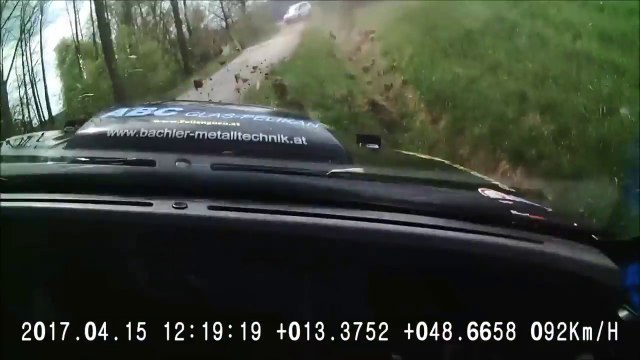 Se planter lamentablement en Rallye dans un virage..