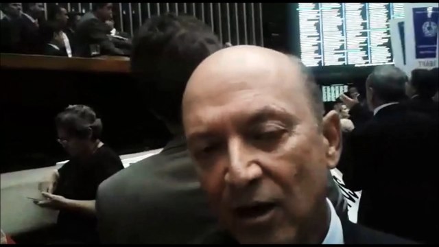 Lelo ignora protestos e diz que reforma trabalhista será aprovada com folga