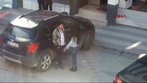 Sivas Sokak Ortasında Genç Kıza Şiddet Kameraya Yansıdı