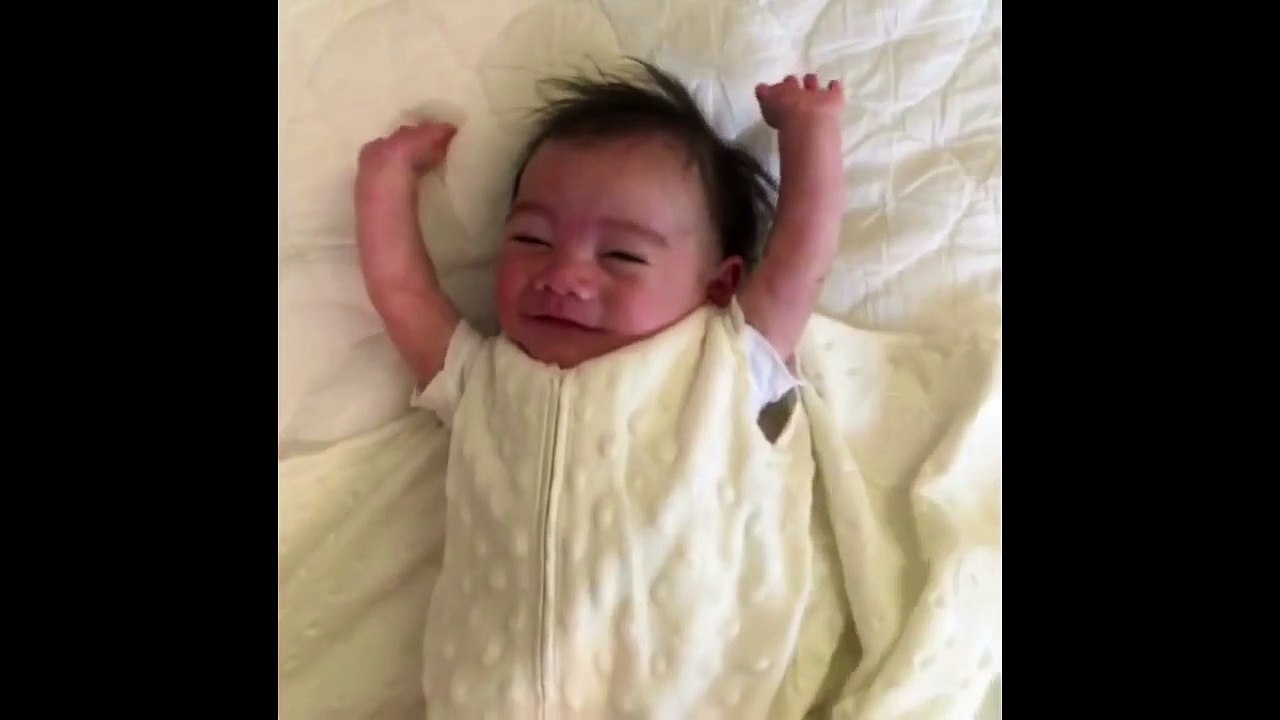 Ce bébé m'a fait craquer ! N'ouvrez pas vous allez adorer !