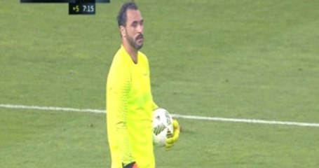 Eski Beşiktaşlı Almeida, Takım Arkadaşı Kırmızı Kart Görünce Kaleye Geçti