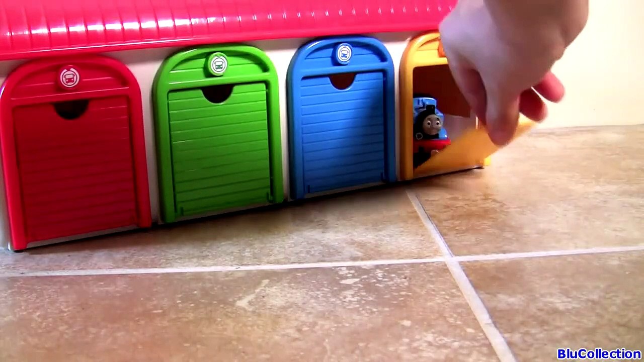 Tayo the Little Bus Garage Station Surprise 4 T...