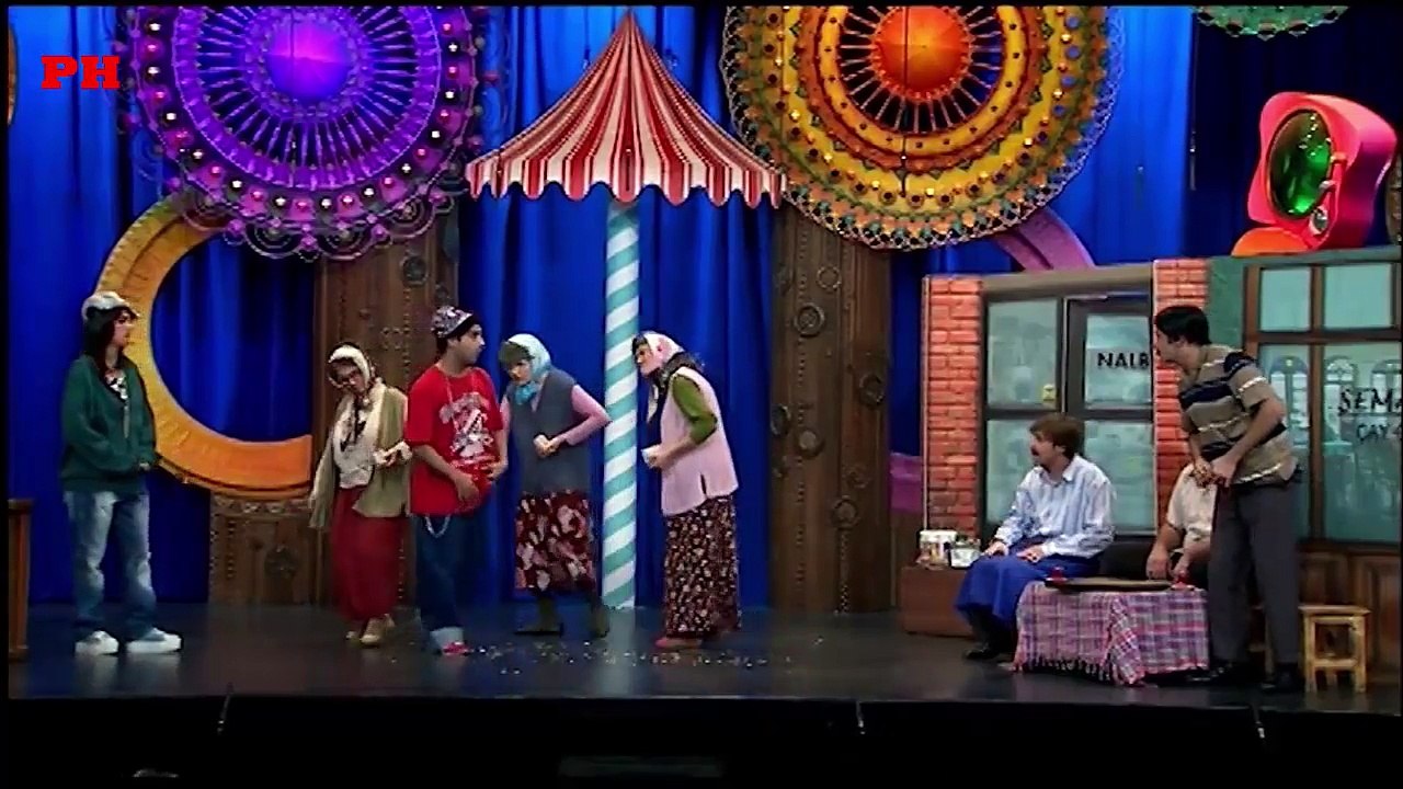 Güldür Güldür Show da ilginç Pamukova ayvası benzetmesi