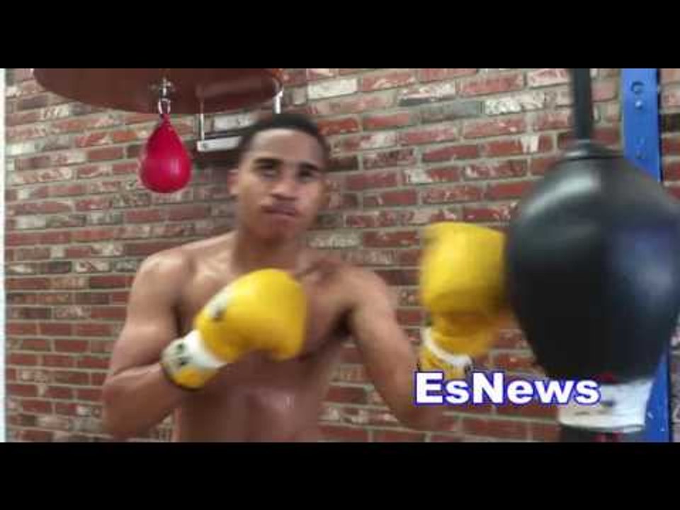 future champ dc cunningham working EsNews Boxing