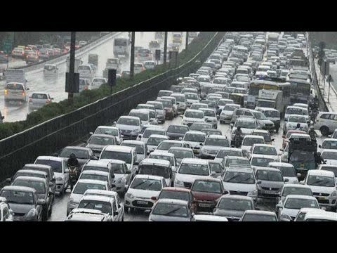 Car manufacturers move to SC against Kejriwal's diesel car ban in NCR