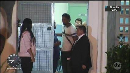 Goleiro Bruno aguarda mandado da Justiça para se entregar à polícia