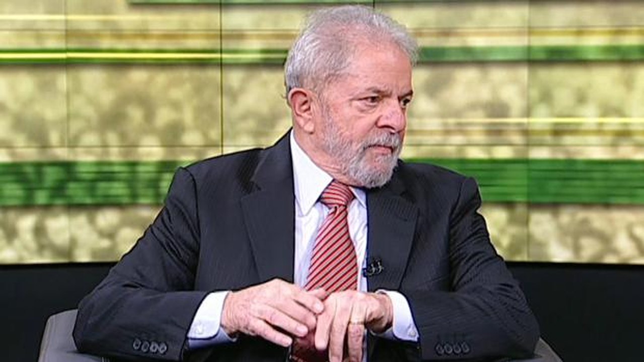 Lula diz que não é dono de triplex, em Guarujá, e sítio, em Atibaia