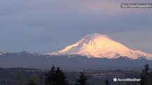 Timelapse shows beautiful sunset over Mt. Rainier
