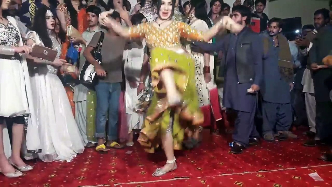 Mehak malik pakpattan malik