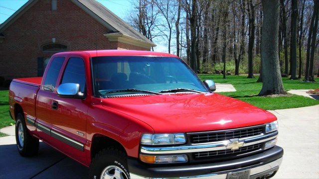 Replacing Broken Heater Hose Connector On Chevy Silverado - GM Heater Hose Connector Replace