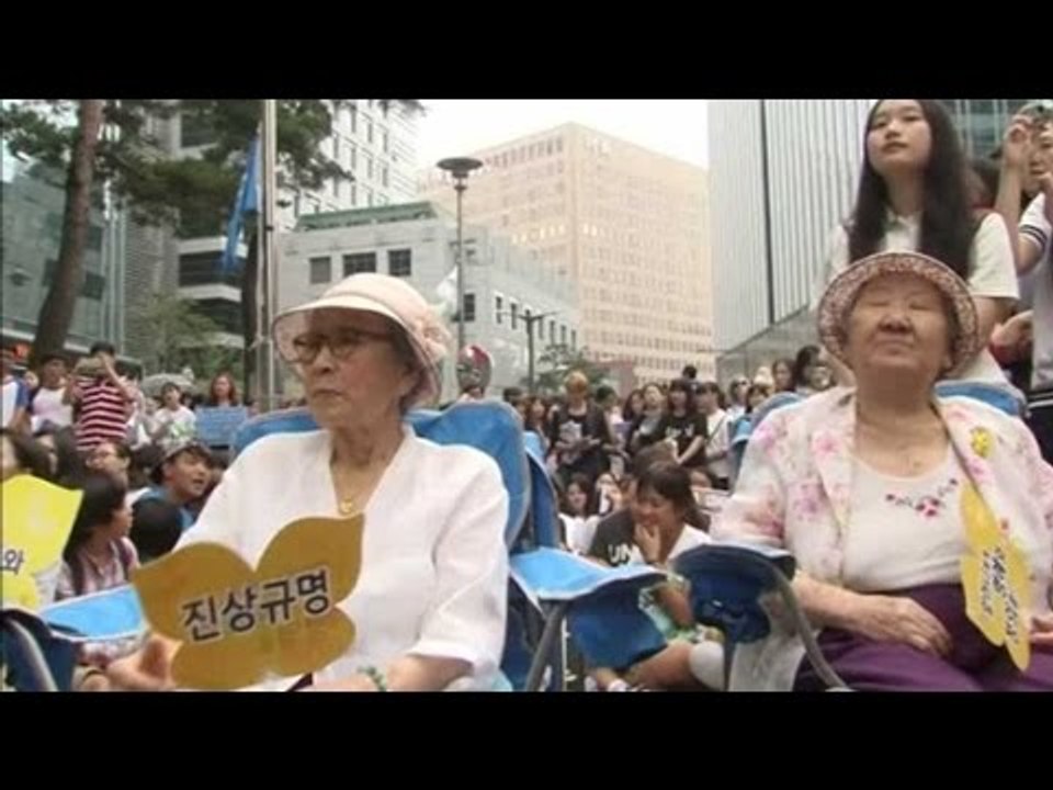 South Korea, Japan settle deal in Korean wartime sex slaves with Shinzo Abe apology