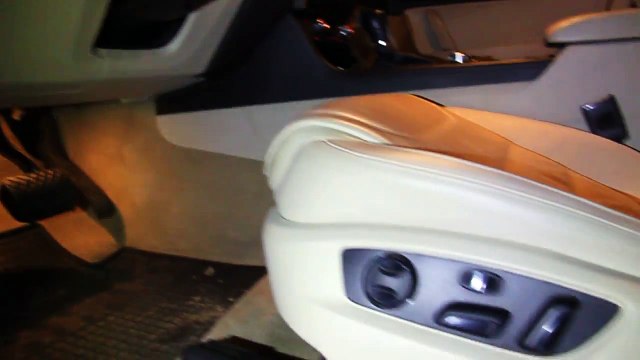 Volkswagen Touareg - Interior at night, Walkaround at night - In depth tour