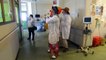 Un groupe de clown envahit un hôpital en Chili et parvient à faire danser une petite fille sur son lit d’hôpital !