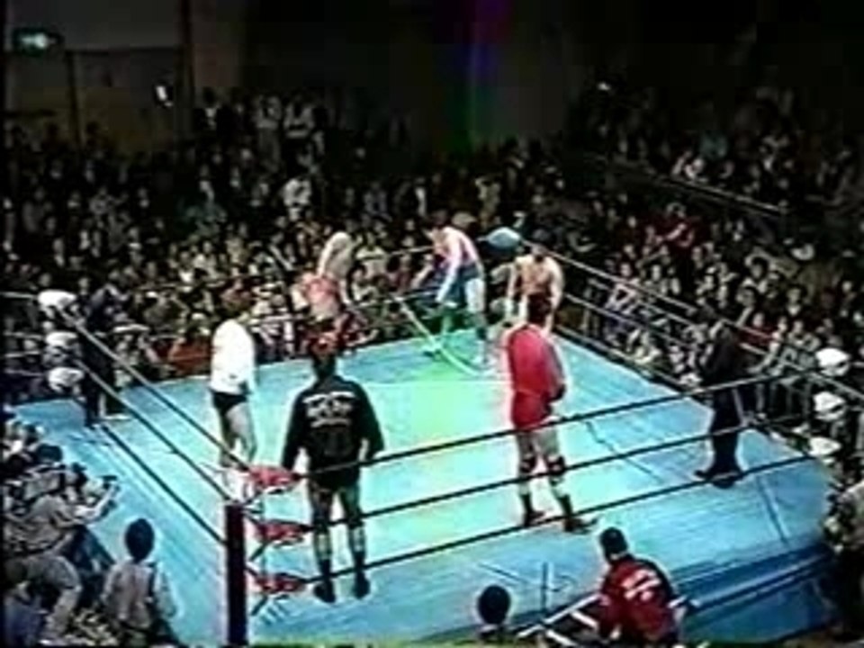 Jumbo/Taue/Fuchi vs. Misawa/Kobashi/Kikuchi