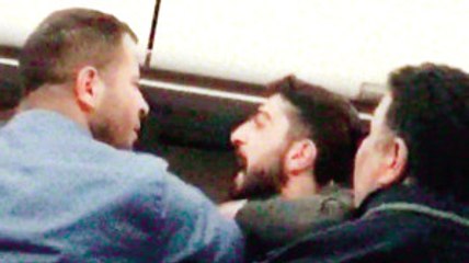 Uçakta Yolcular Birbirine Girdi: İn Ulan Aşağı