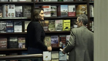 Caitlyn Jenner parle d'identité lors du lancement de son livre