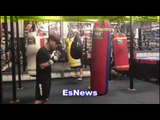 Boxing Superstar Mikey Garcia Killing The Heavy Bag ! EsNews Boxing