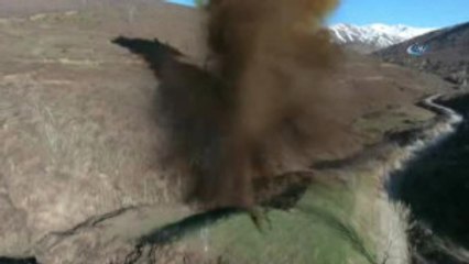 Bitlis'te Yaklaşık 2 Buçuk Ton Patlayıcı Böyle İmha Edildi