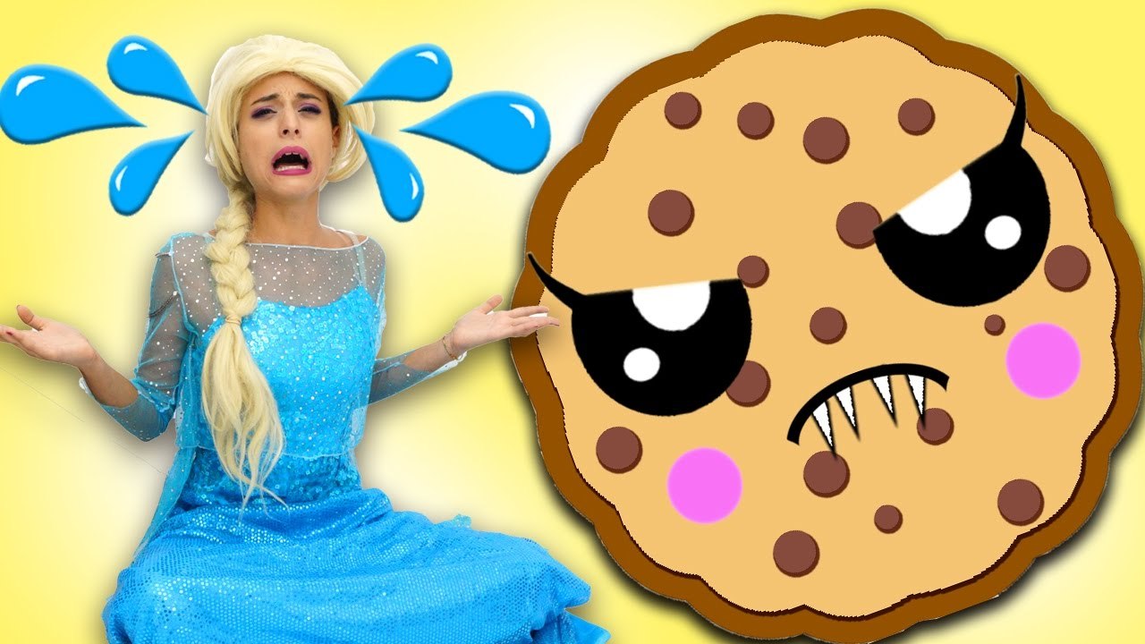 Frozen Elsa Cookies Attack! Spiderman vs Bubble Gum Vampire w- Poison Ivy maleficent Superhero IRL