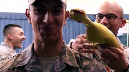 Essaie de ne pas rire avec un truc pareil... Ahaha