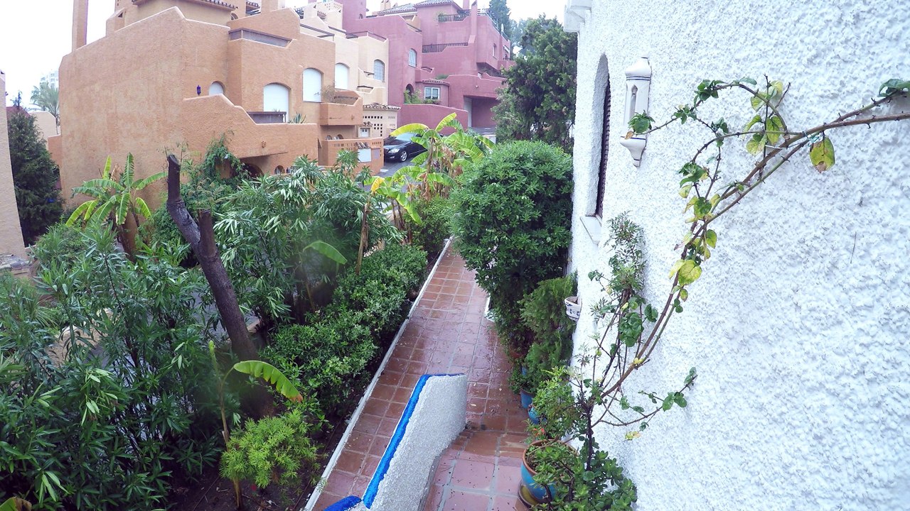 Pueblo Arabesque